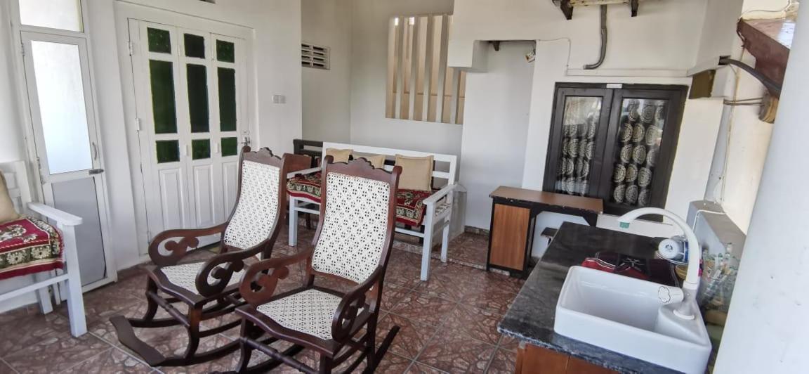 Southern Comforts - Galle Fort Екстериор снимка