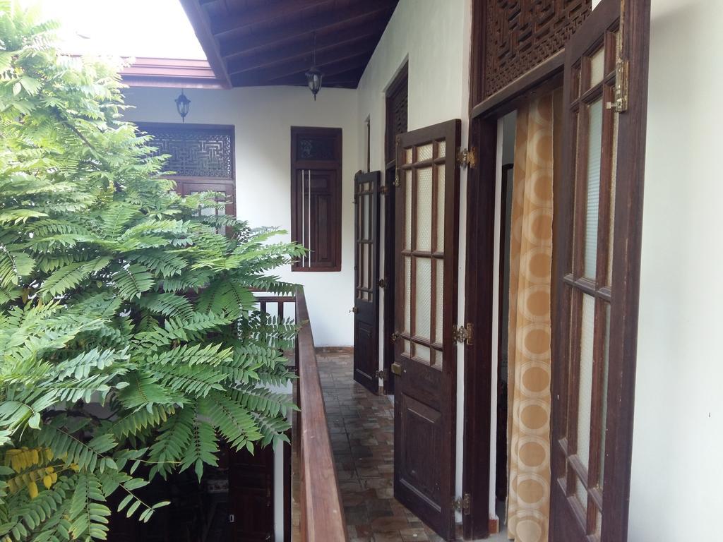 Southern Comforts - Galle Fort Екстериор снимка